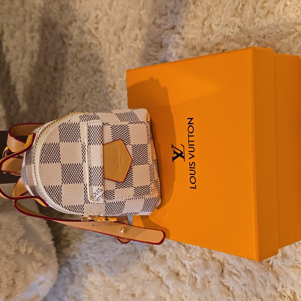 LV Mini Checkered Backpack Keychain/Bag Charm Pouch - Picture 2 of 10
